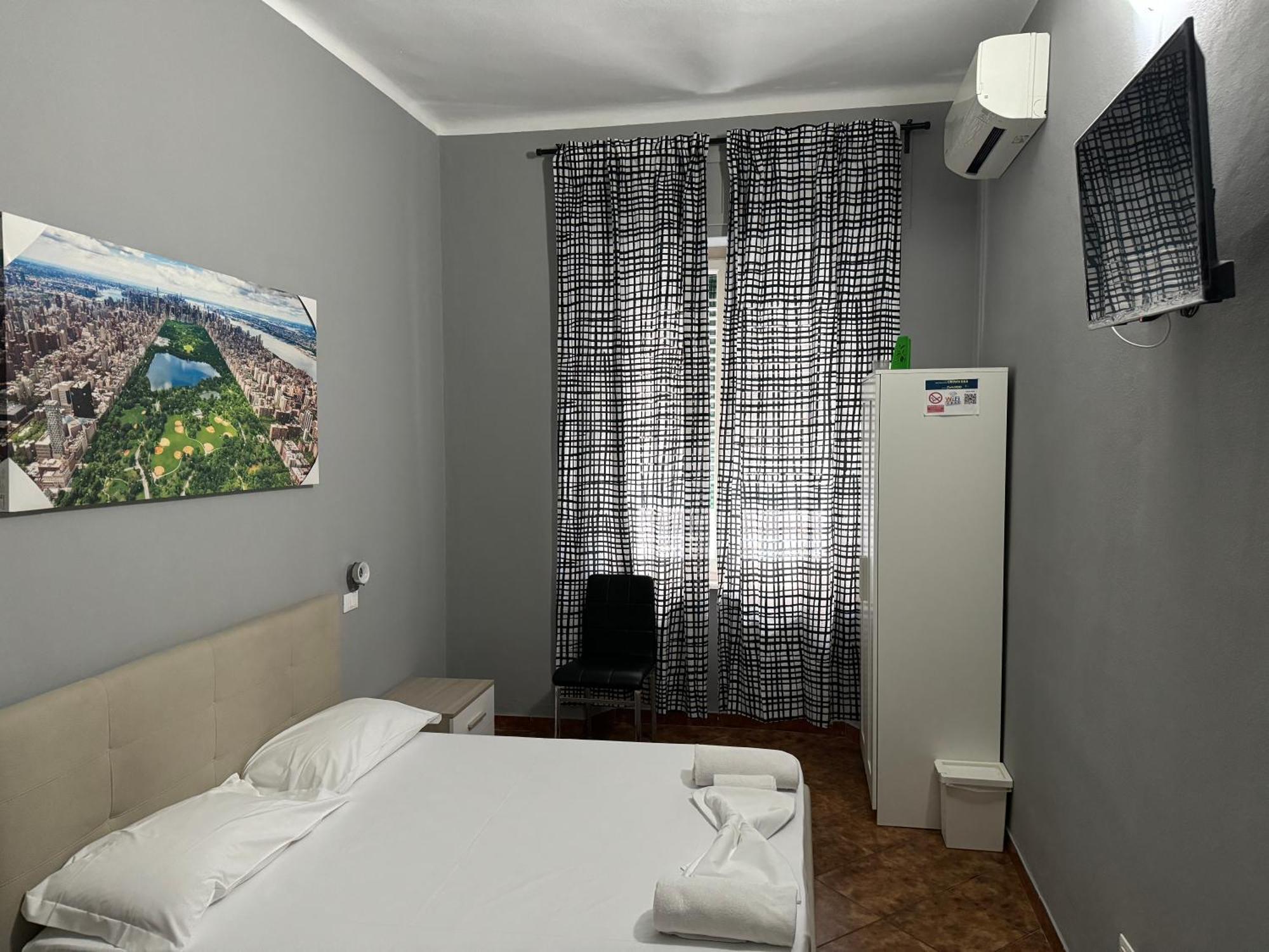Crown Guest House Pisa Exteriör bild